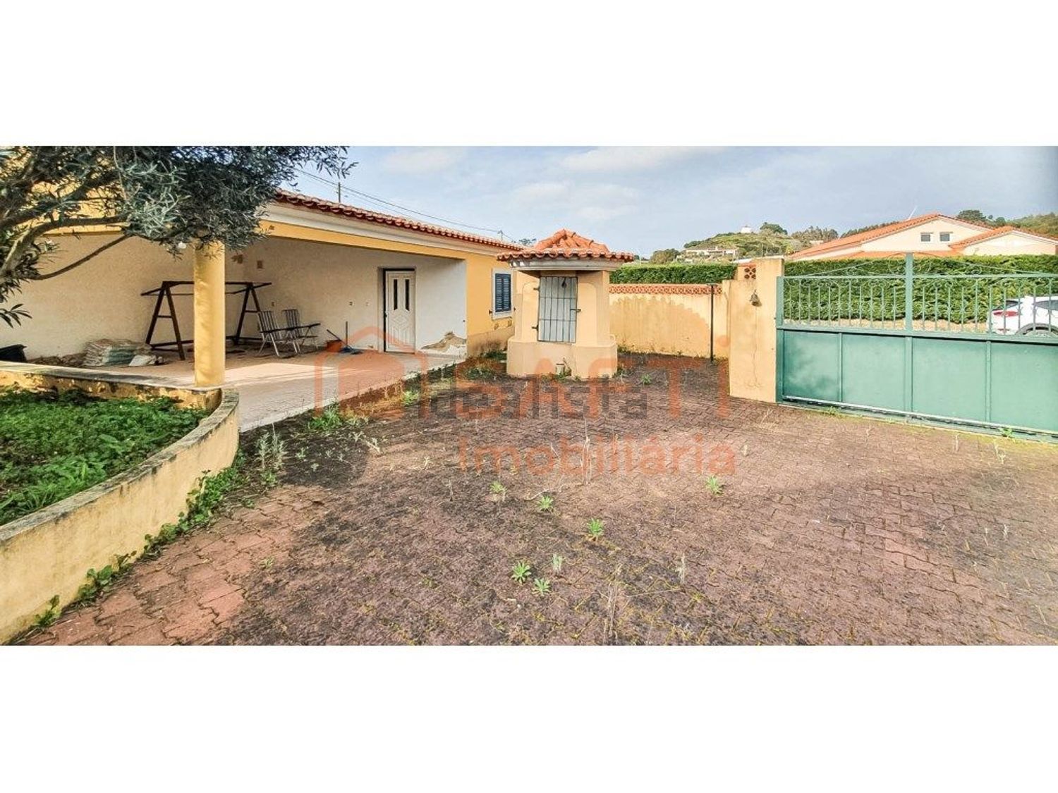 小楼房或独栋别墅出售在São Bartolomeu dos Galegos e Moledo - 花园