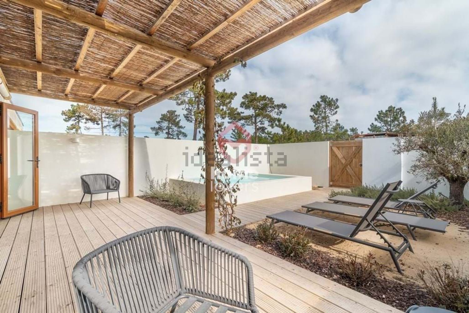 小楼房或独栋别墅出售在Rua das Laranjeiras - 阳台