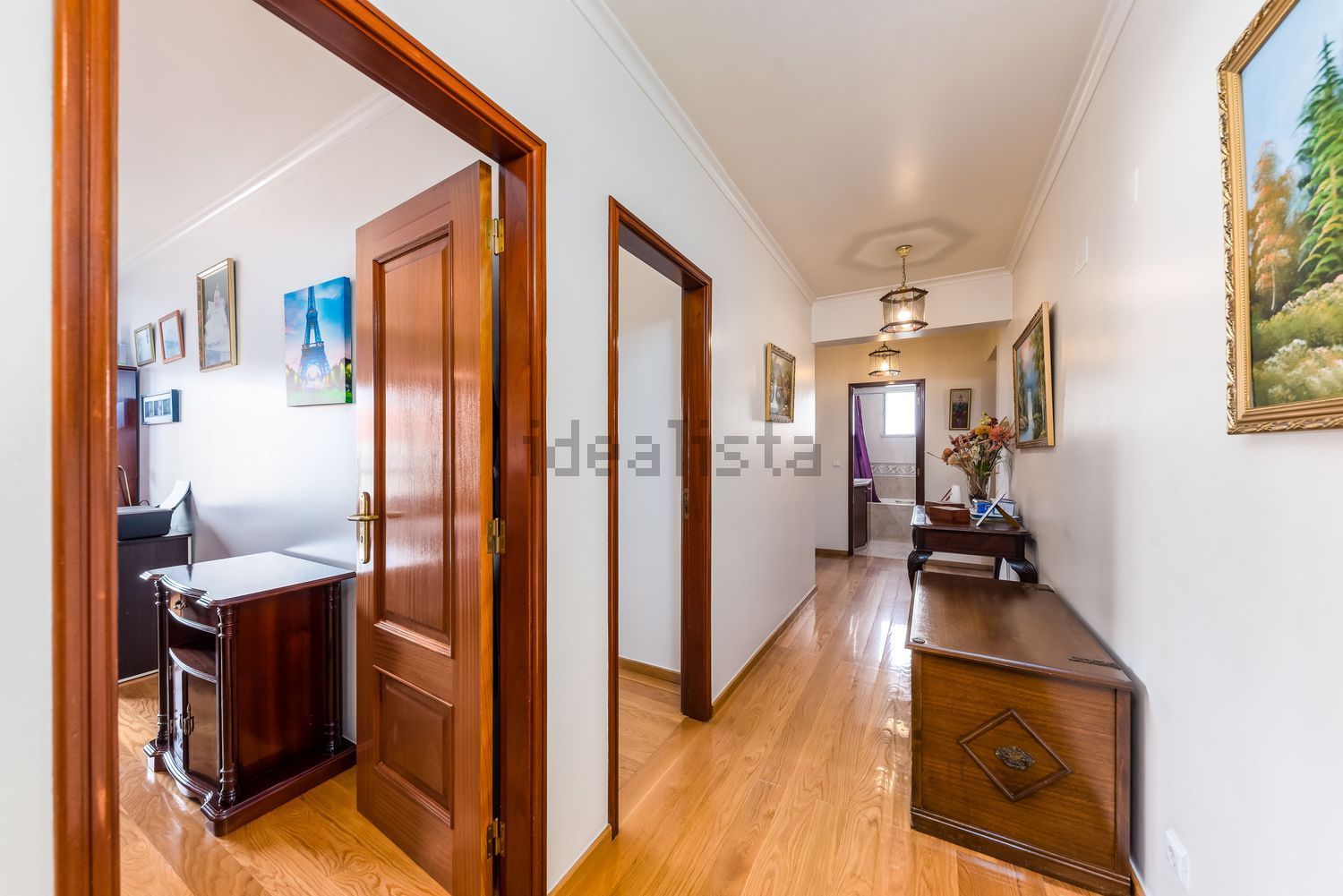 公寓 t4出售在Rua Maria Amália Vaz de Carvalho - 过道