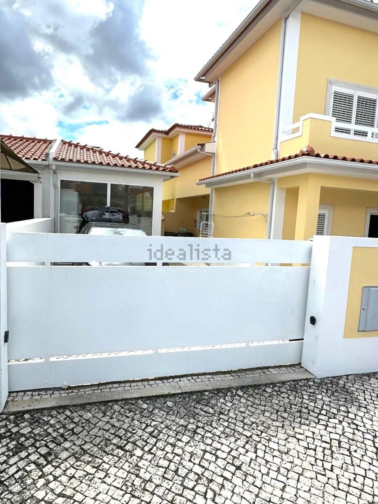 联排别墅出售在Rua Aquilino Ribeiro, 34 - 外立面