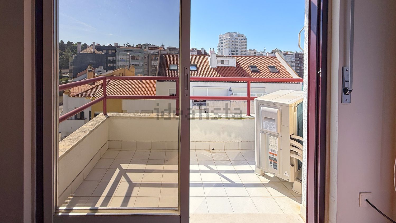 公寓 t6出售在Rua José Afonso, 10 - 阳台