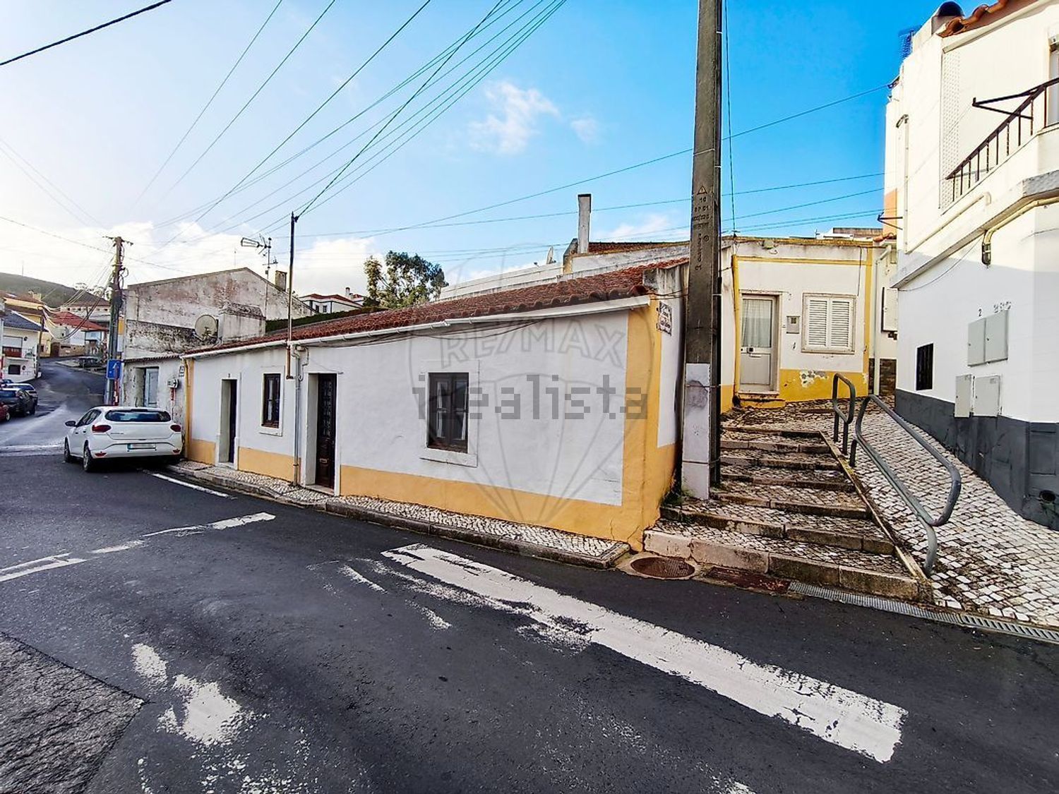 小楼房或独栋别墅出售在Rua Alfredo Caldeira - 外立面