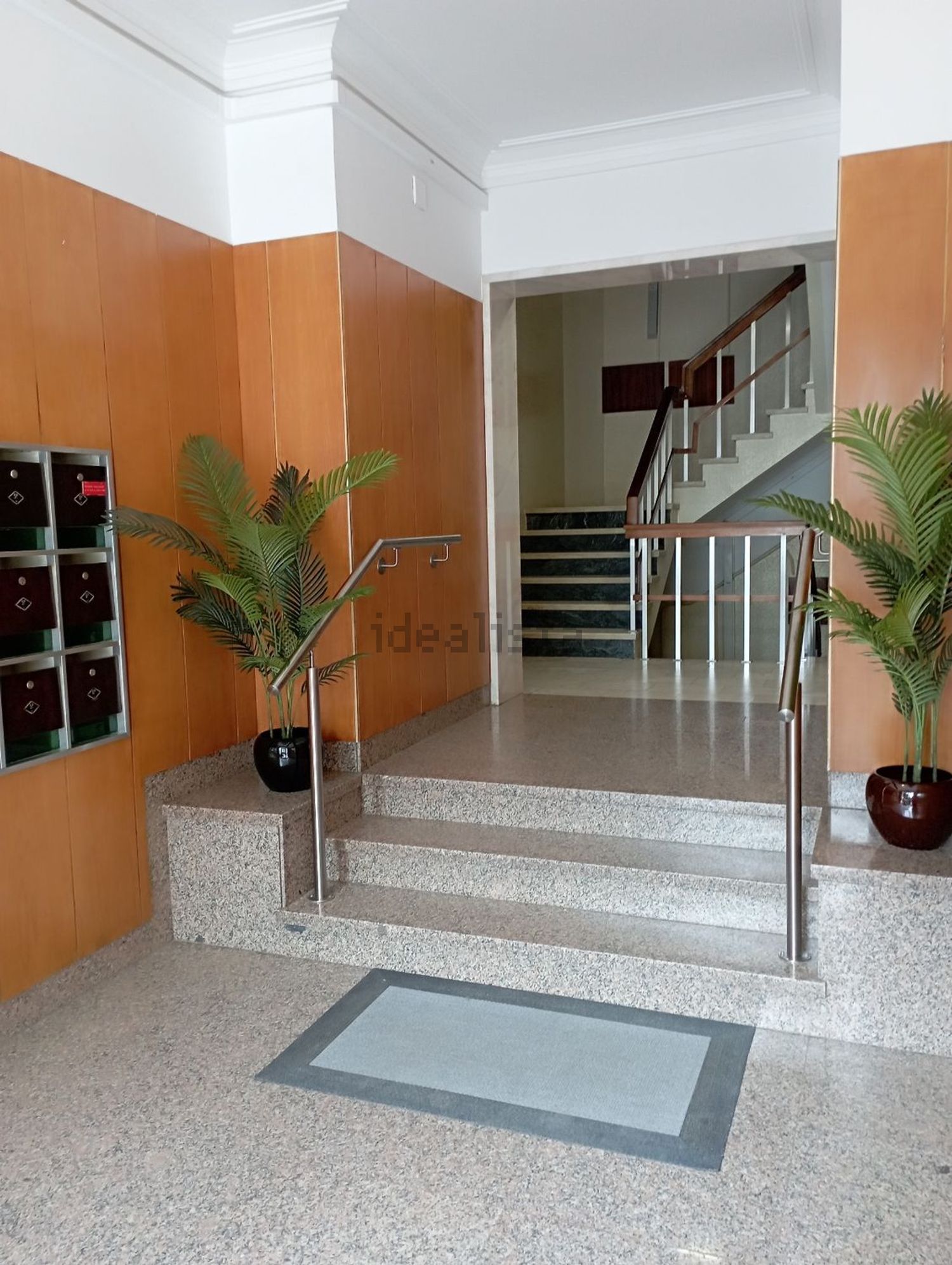 出租公寓 t1在Rua Francisco Vieira de Almeida s/n - 前台