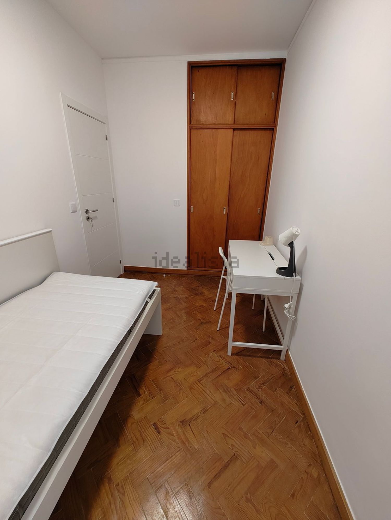 出租房间在Avenida Conde de Oeiras, 12 - 卧室