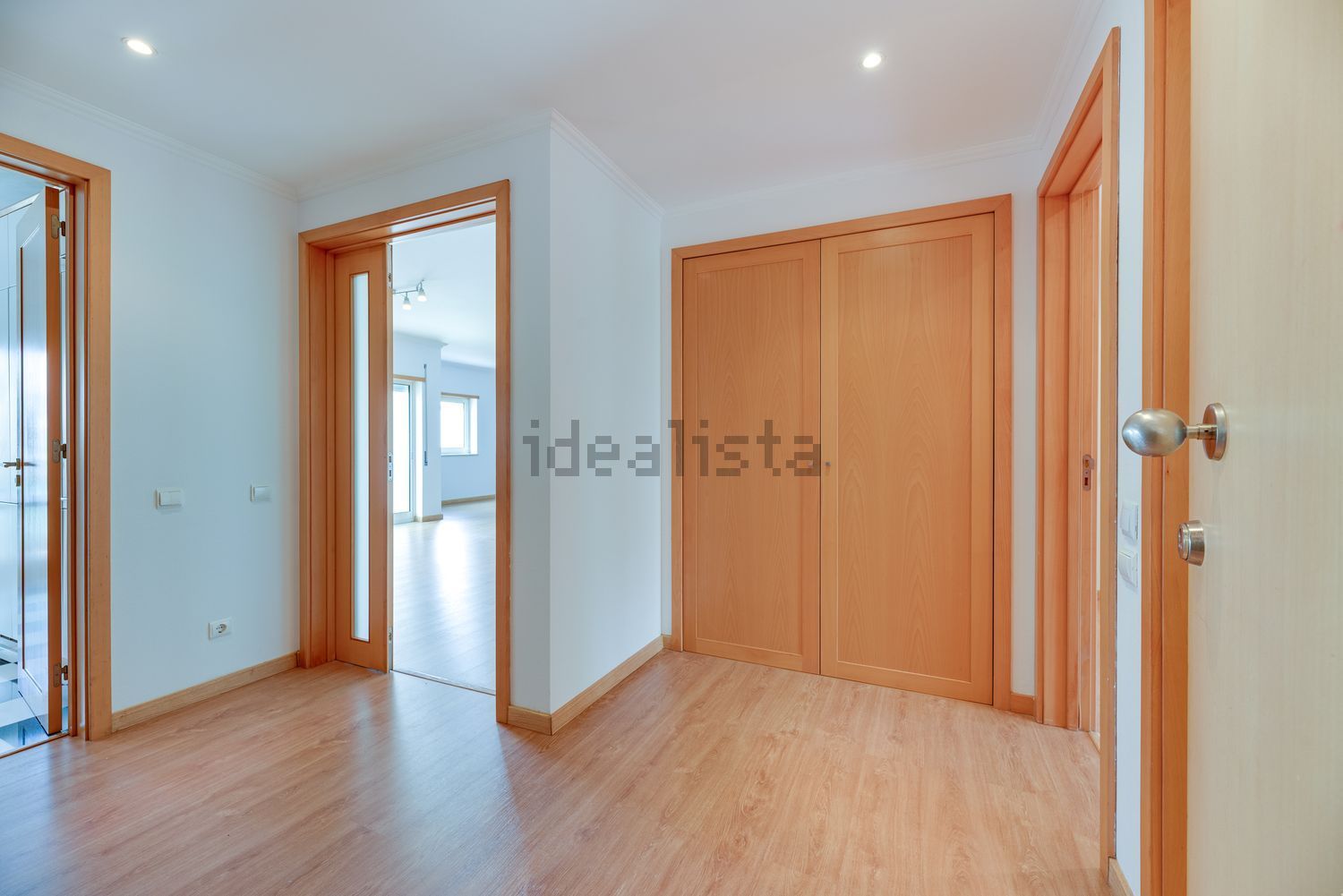 公寓 t3出售在Rua Doutor José da Cunha, 24 - 前厅