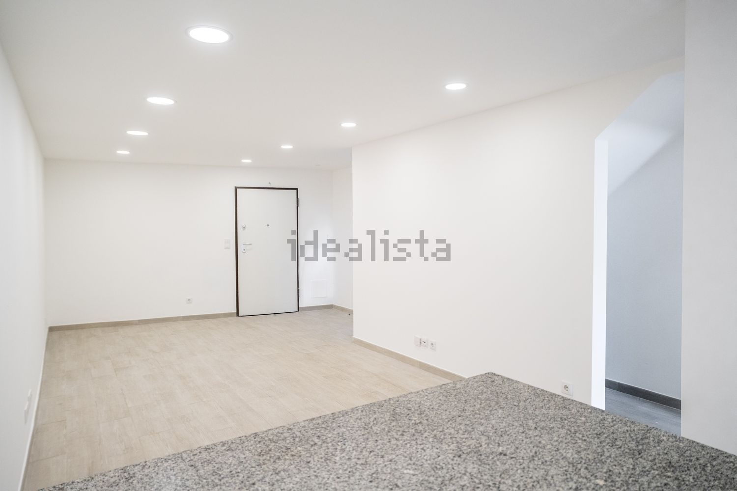 小楼房或独栋别墅出售在Rua David José Chitas, 8 - 共同区域