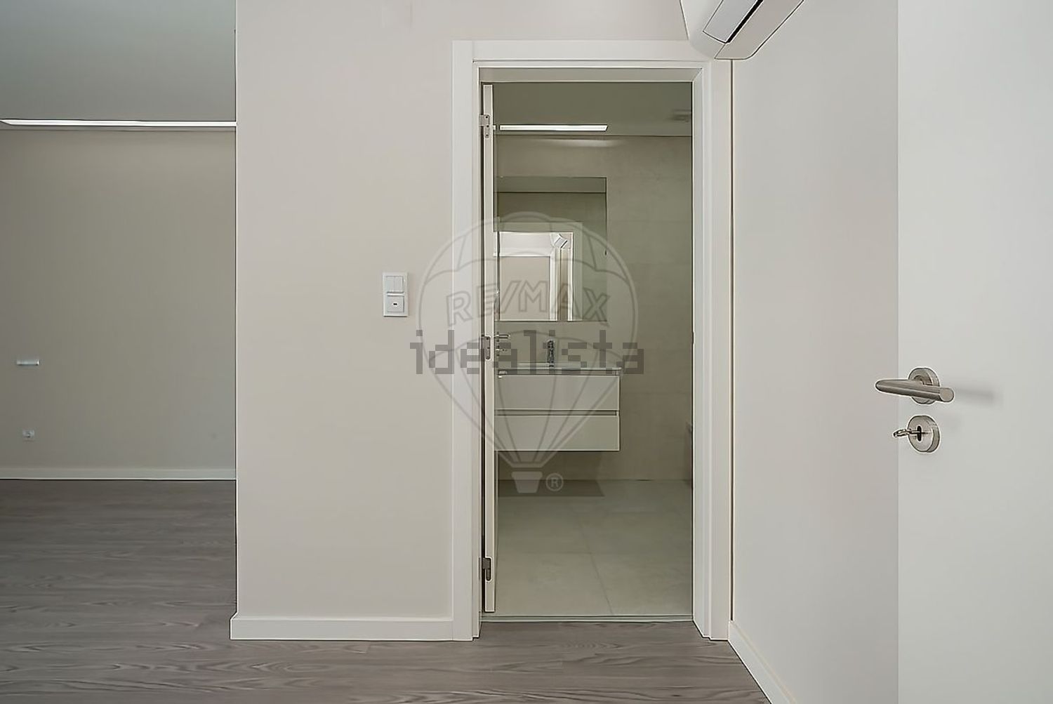 出租公寓 t2在Rua Maria Matos - 过道