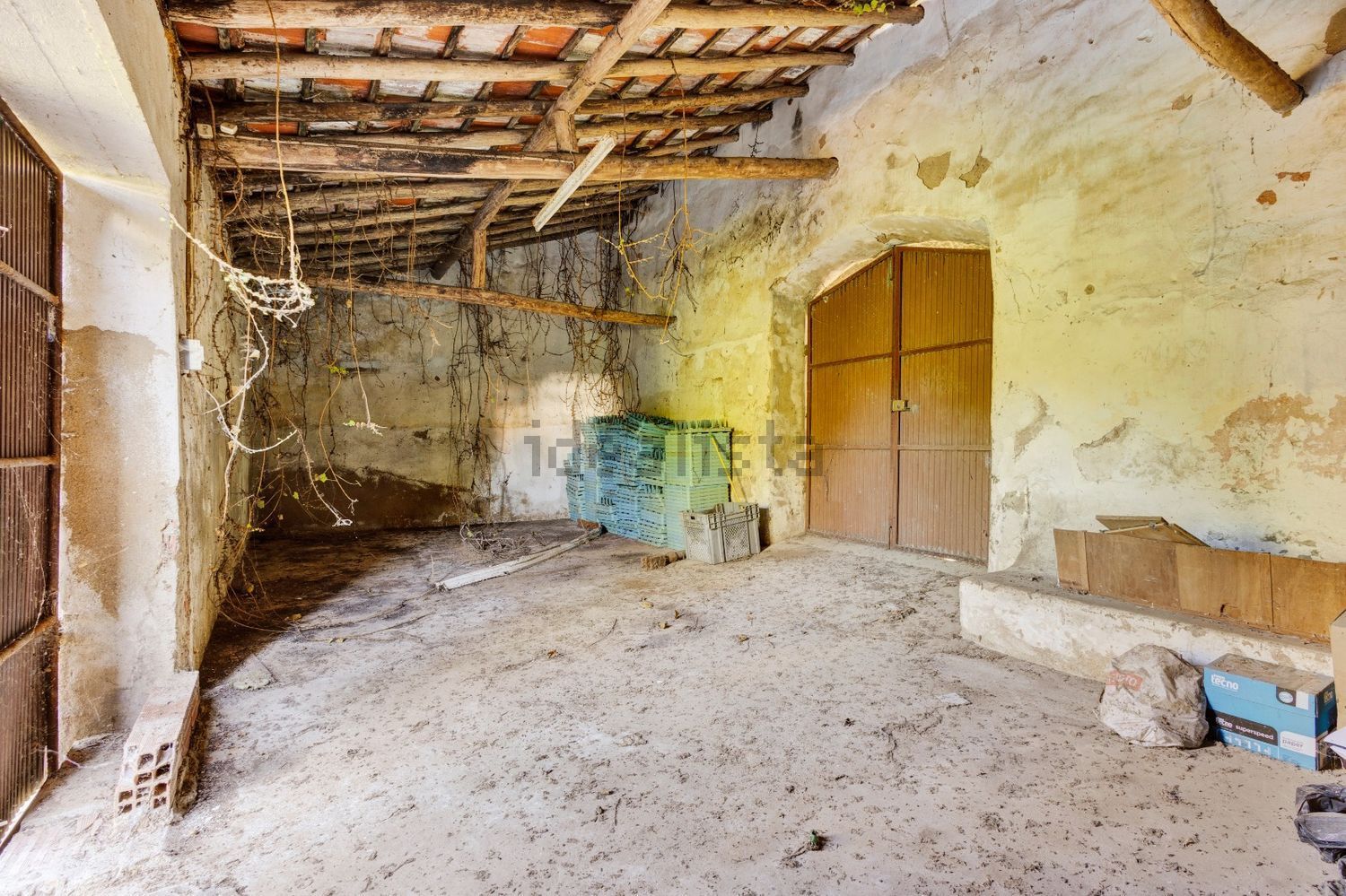 小楼房或独栋别墅出售在Rua Direita - 照片