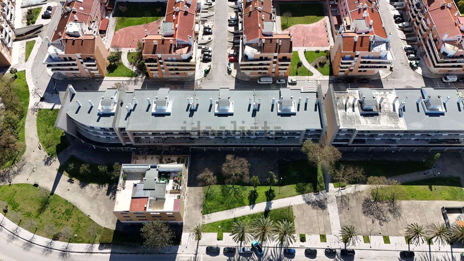 公寓 t4出售在Avenida Natália Correia - 视线