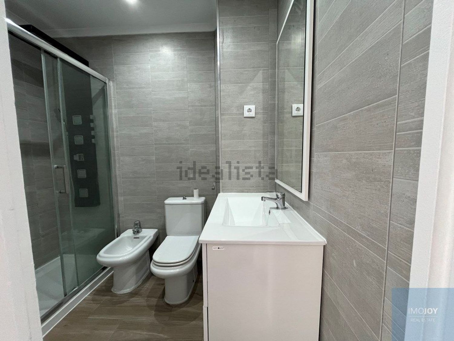 出租公寓 t2在Rua Ana de Castro Osório, 10 - 卫生间