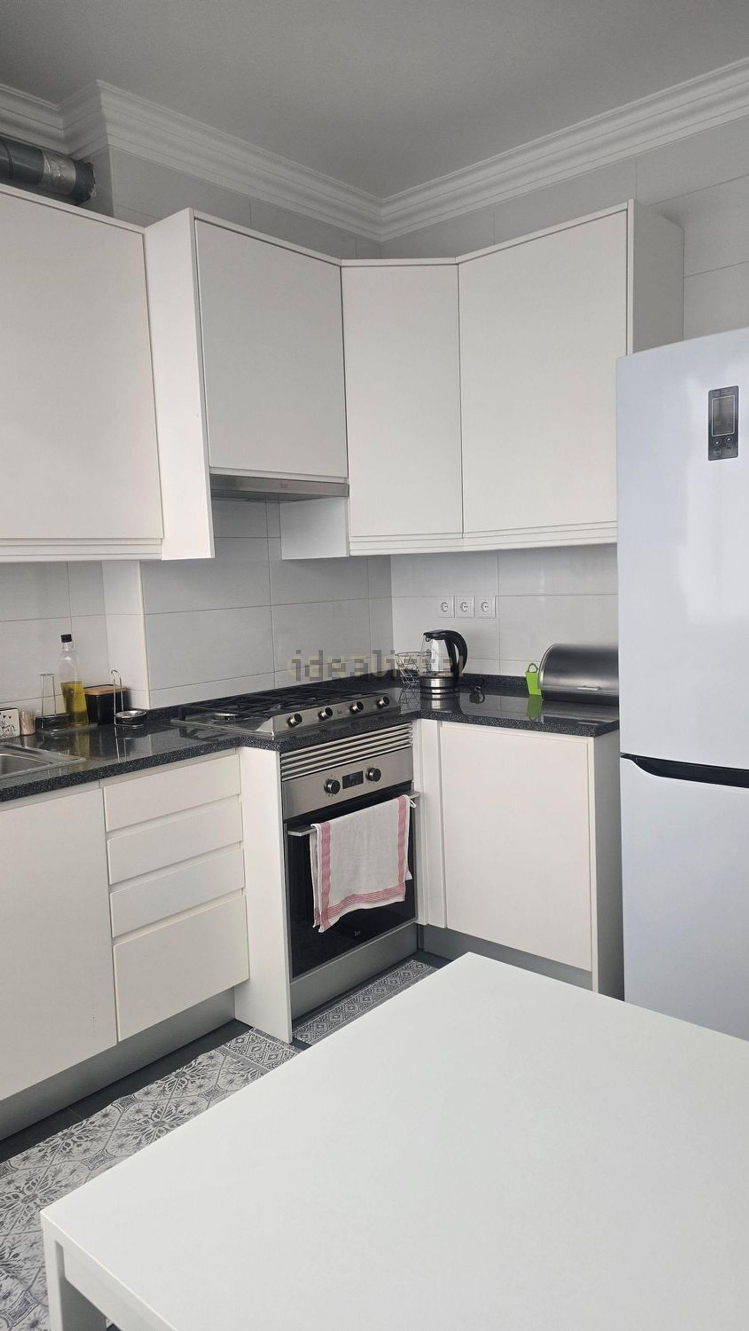 出租公寓 t2在Rua Padre Francisco Álvares, 15 - 厨房