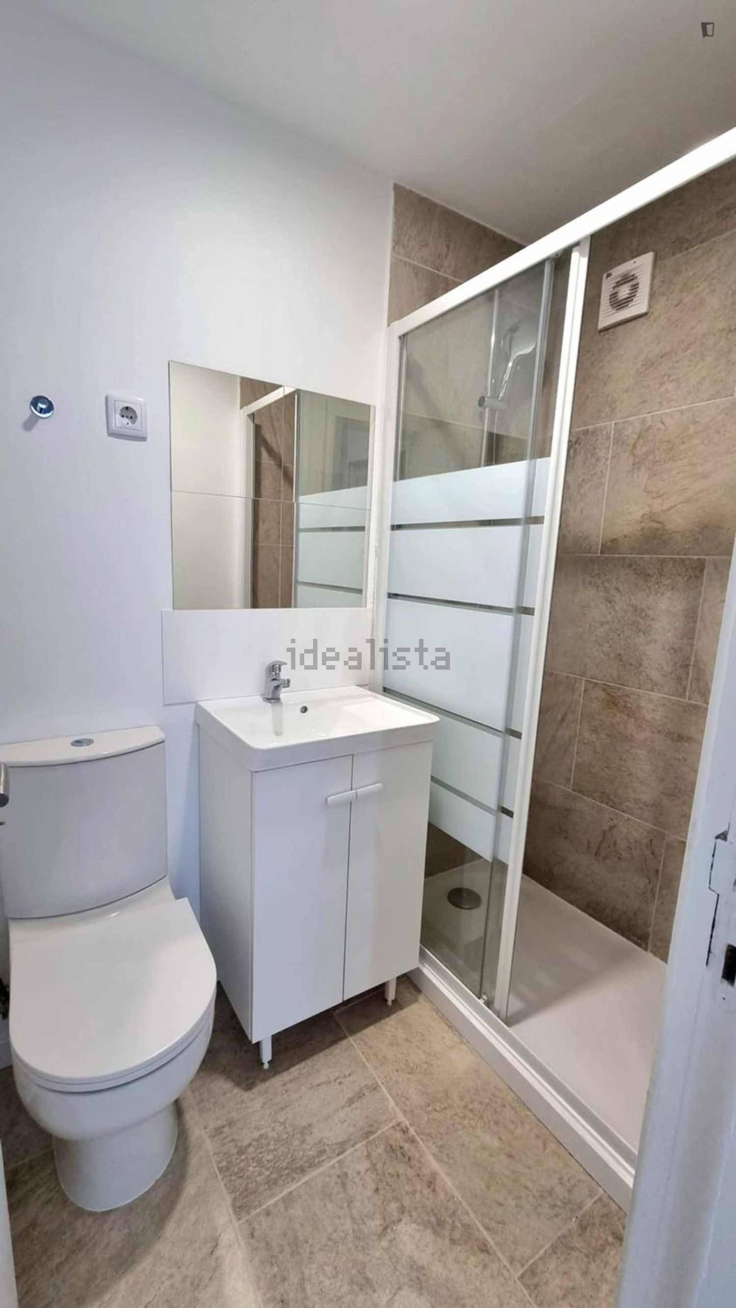 出租房间在Rua Almada Negreiros - 卫生间