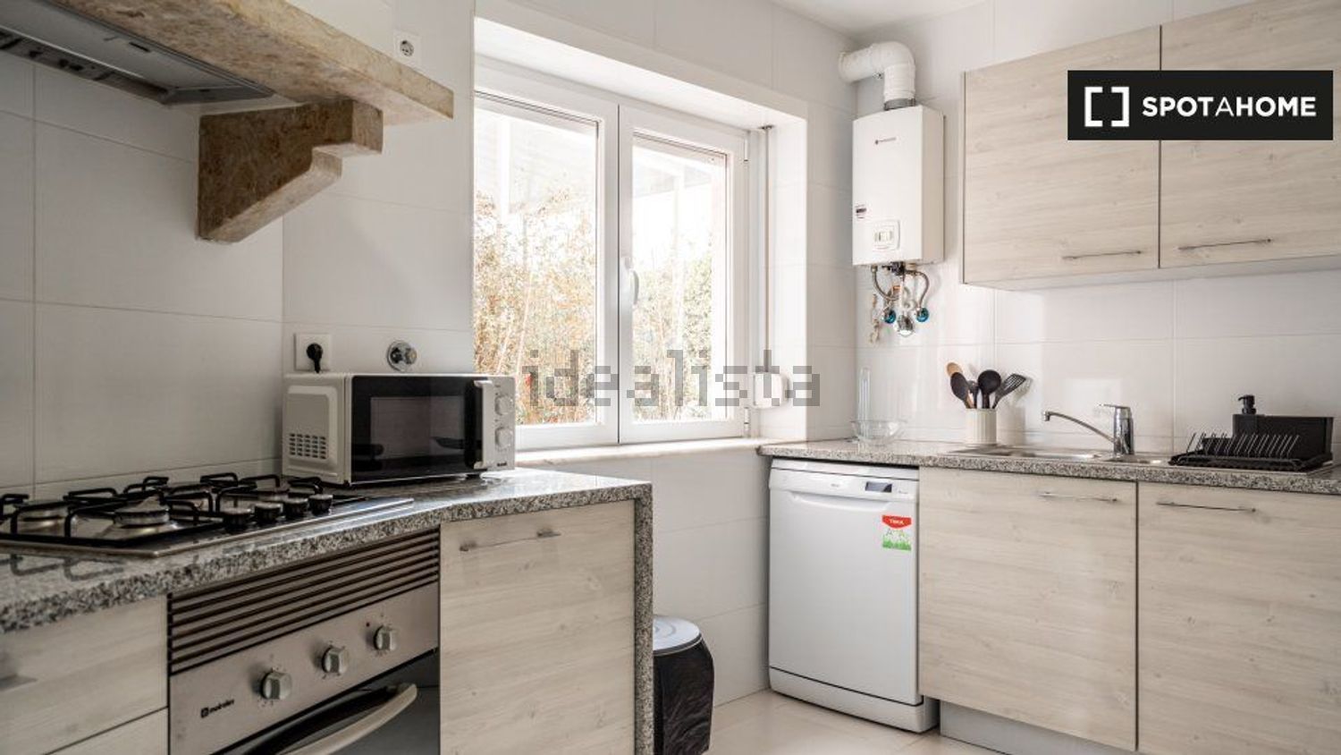 出租公寓 t2在Rua António Maria Baptista - 厨房