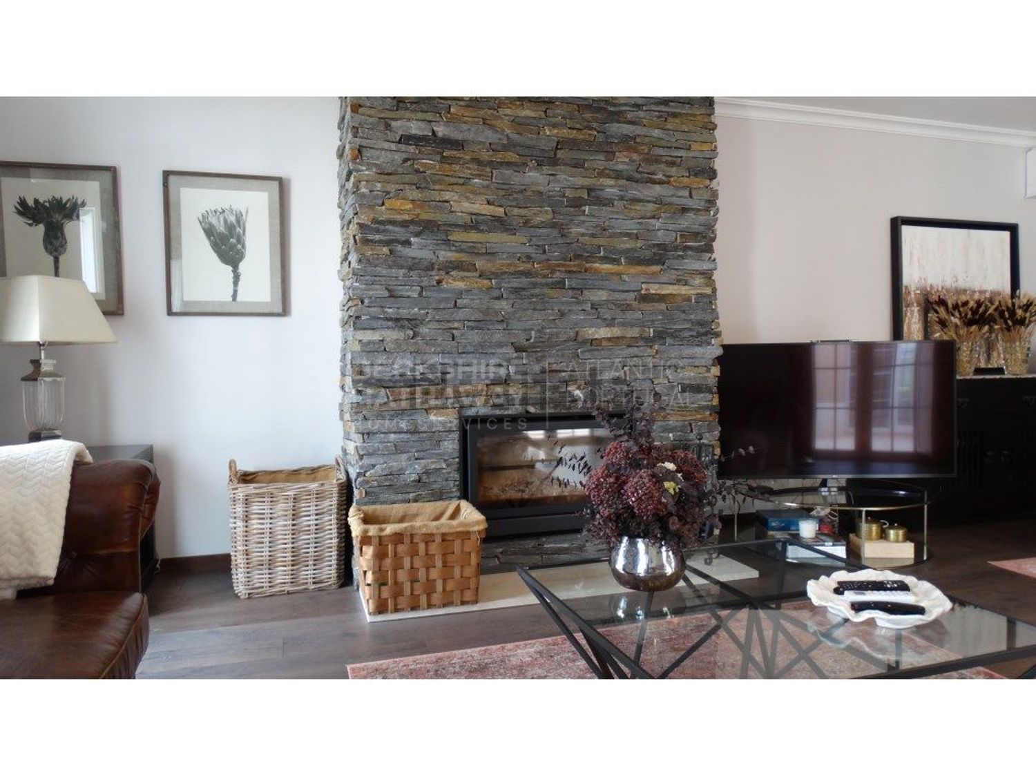 小楼房或独栋别墅出售在Porto Covo - 客厅