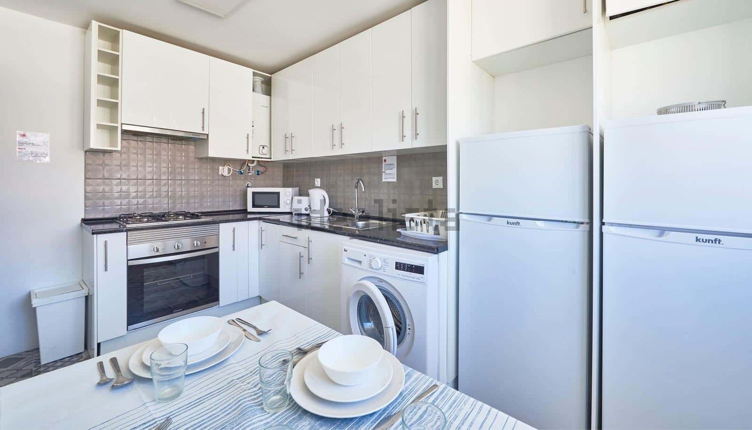 出租房间在Rua Capitão-Mor Lopes Sequeira s/n - 厨房