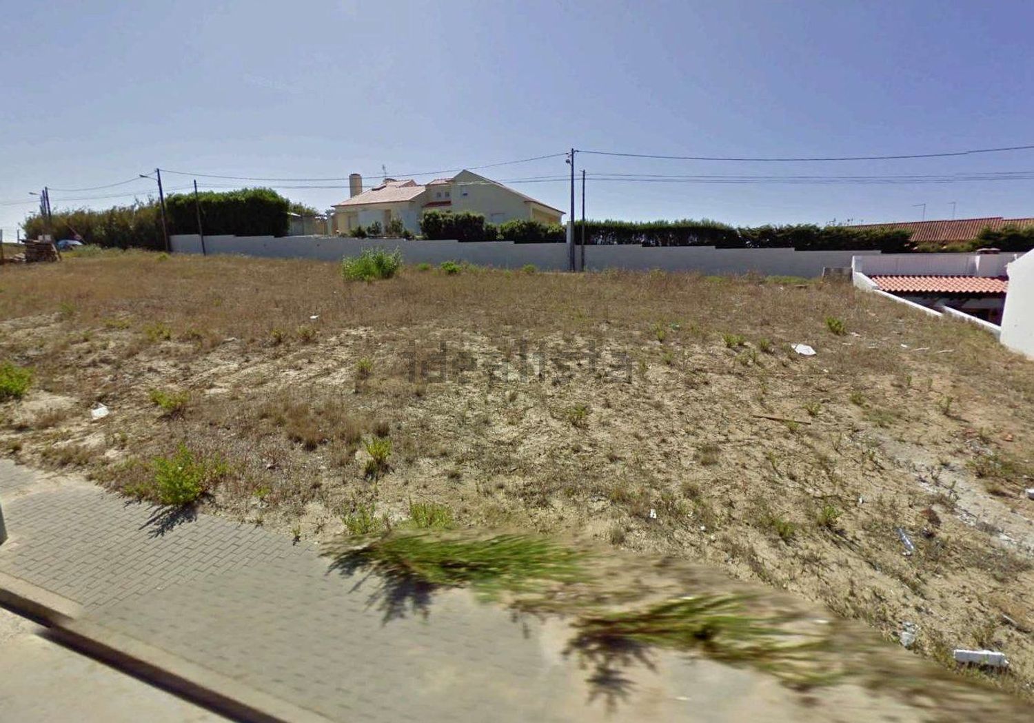 小楼房或独栋别墅出售在Rua Central - 花园