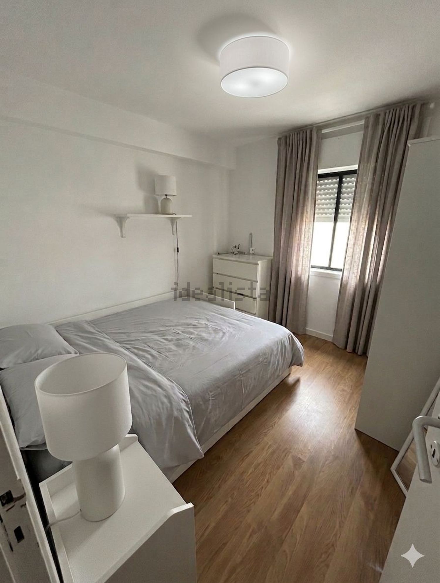 出租公寓 t2在Rua Ferreira de Castro, 389 - 卧室