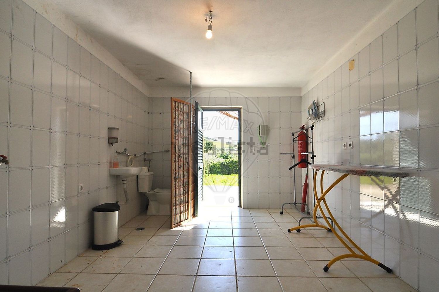 小楼房或独栋别墅出售在São Quintino - 照片