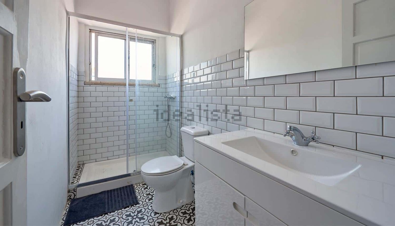 出租房间在Avenida Eduardo Jorge s/n - 卫生间