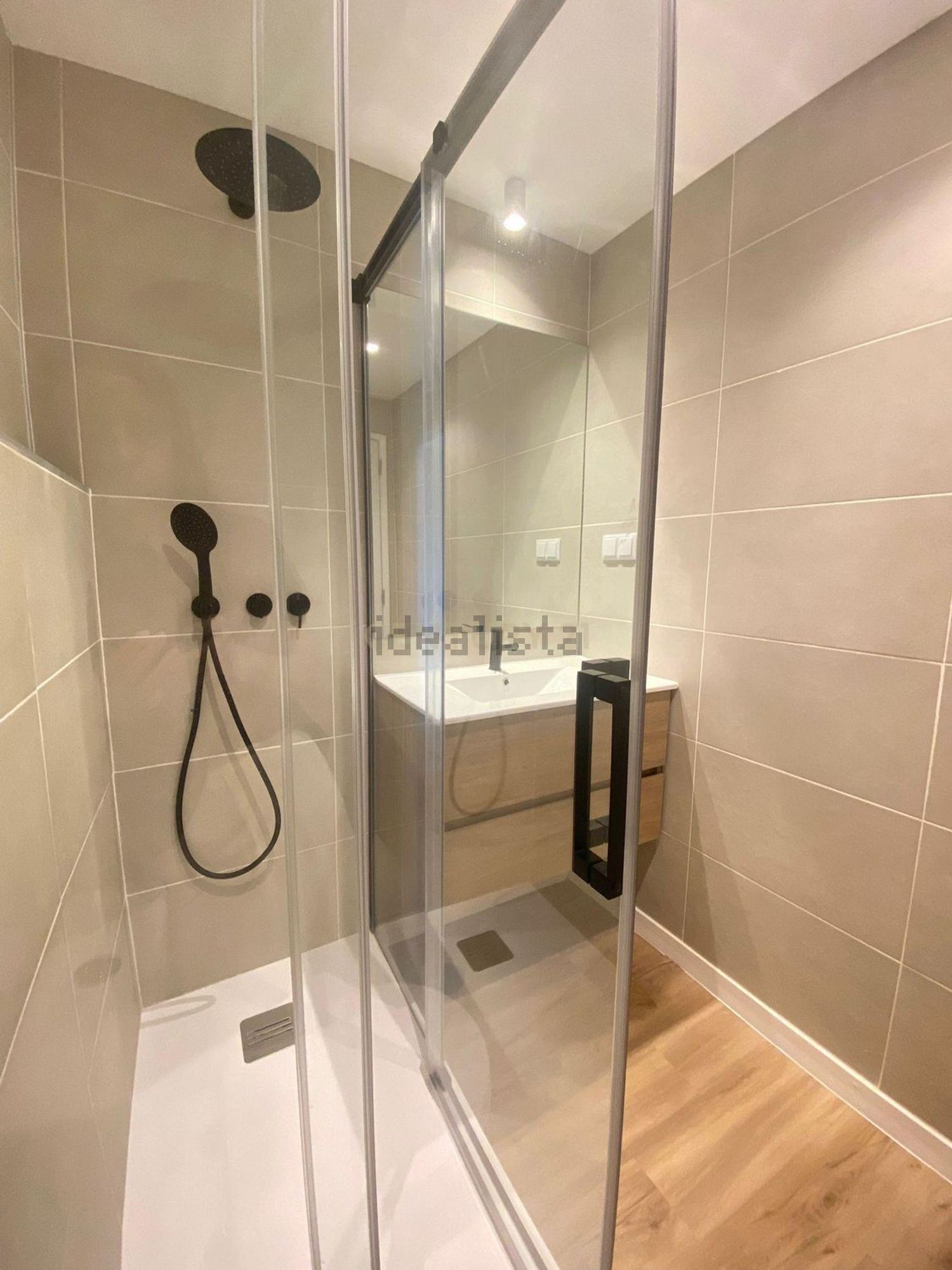 公寓 t2出售在Estrada da Luz, 238 - 卫生间