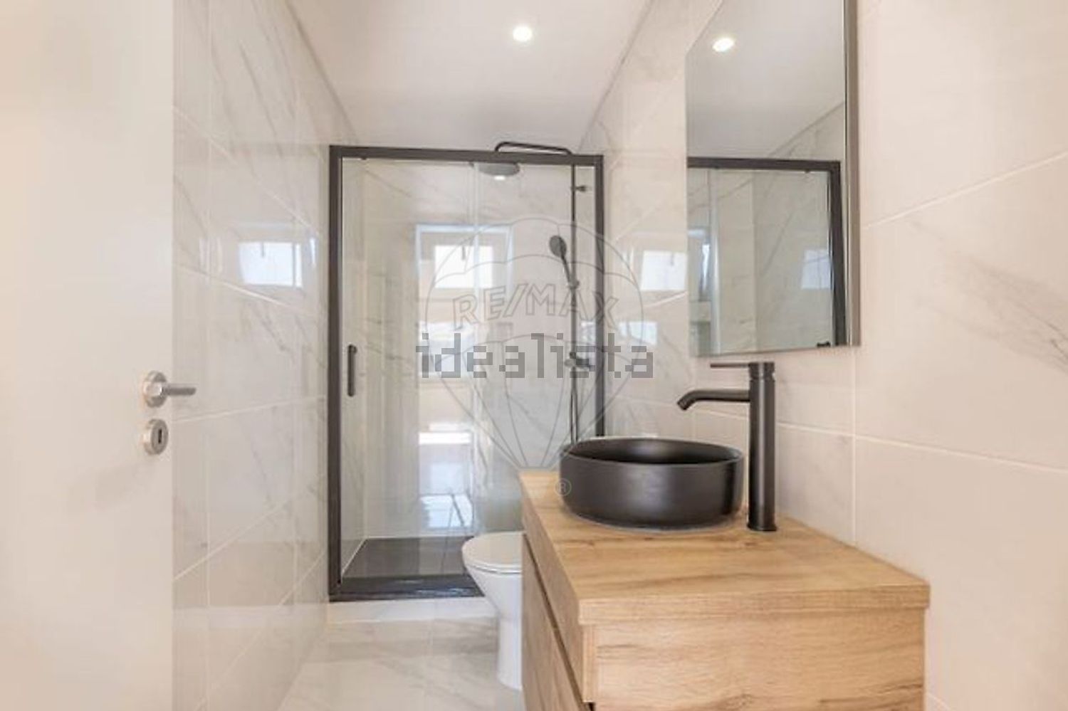 公寓 t2出售在Rua Sargento Armando Monteiro Ferreira - 卫生间