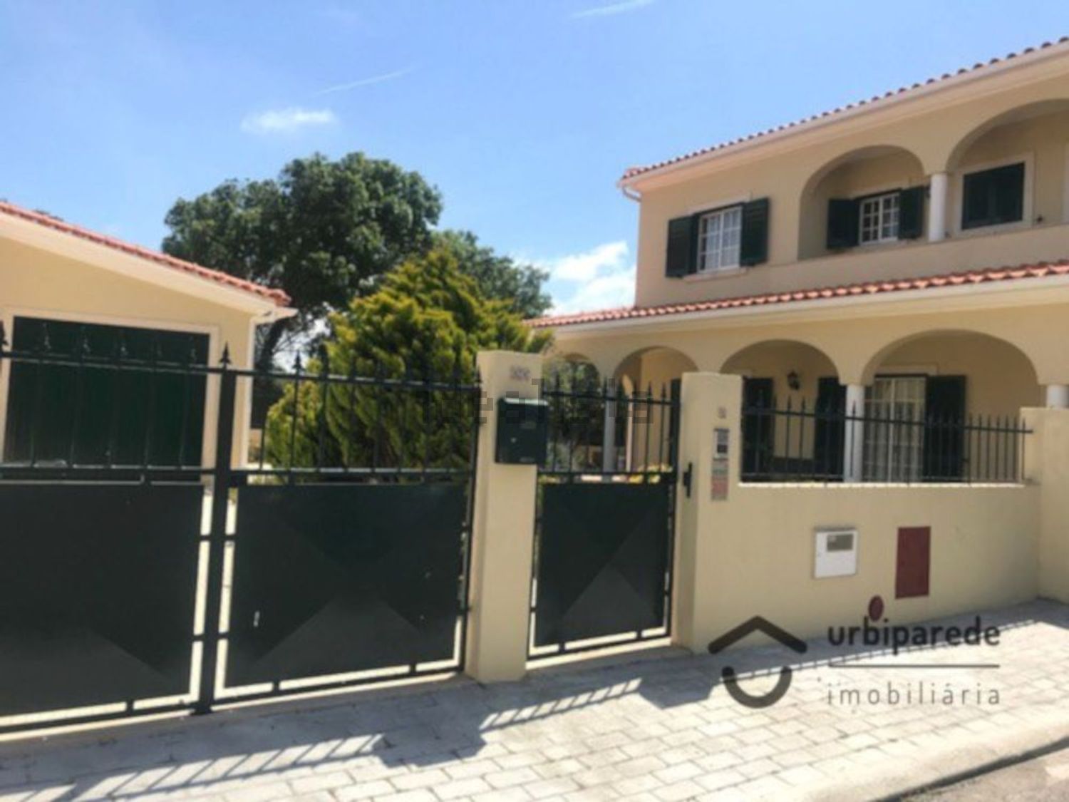 出租小楼房或独栋别墅在Praceta Susana Feitor s/n - 入口 / 出口