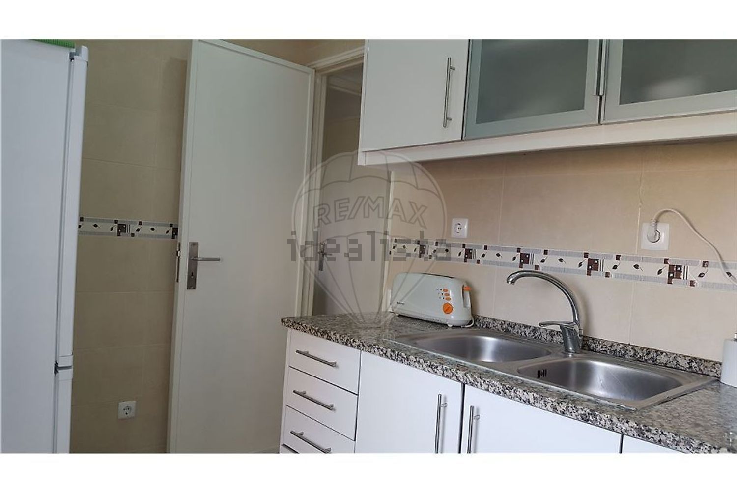 出租公寓 t2Alto do Varejão - 厨房