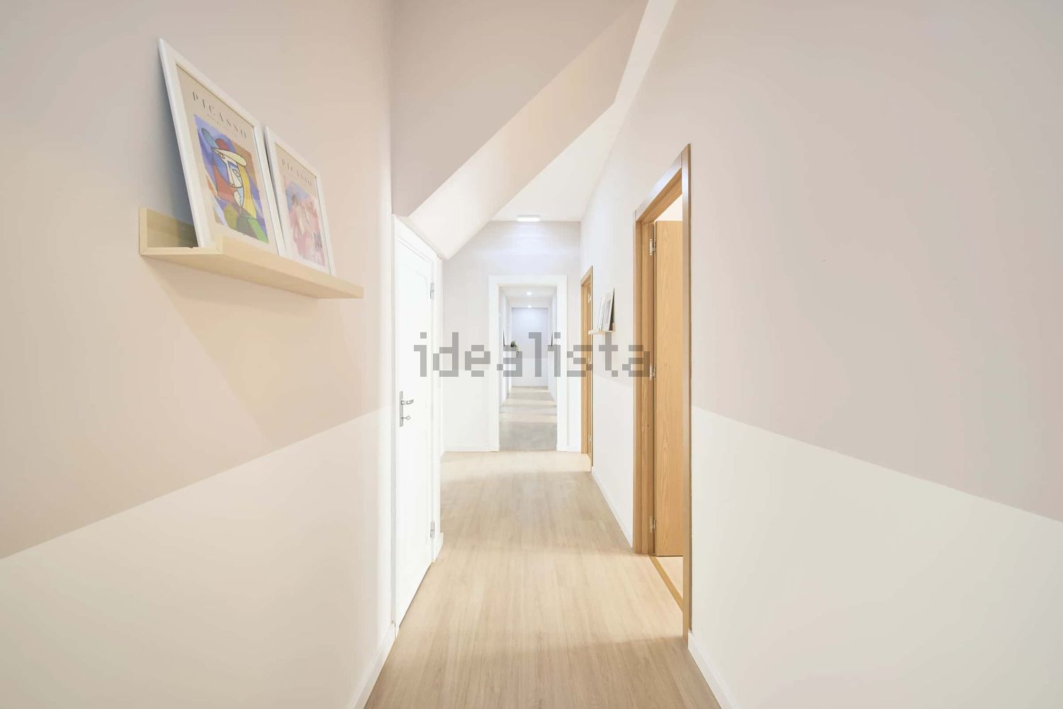 出租房间在Largo Vitorino Damásio, 2 - 过道