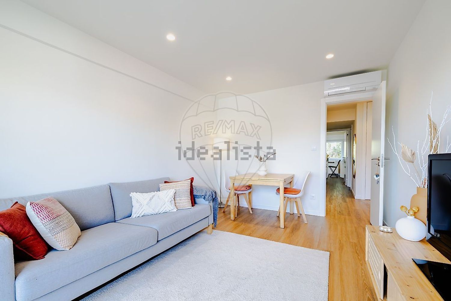 公寓 t2出售在Rua Thomaz de Mello - 客厅