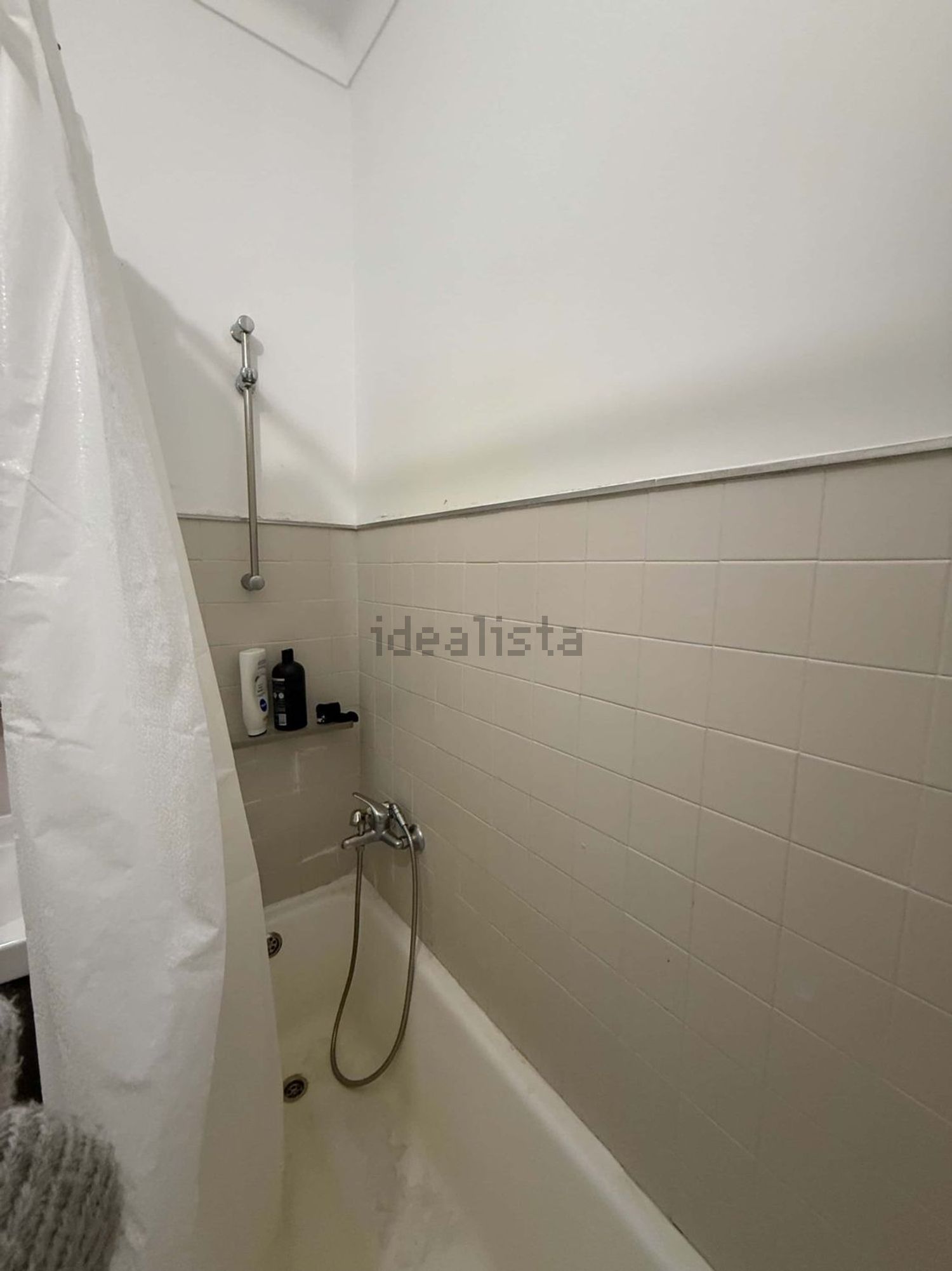 出租房间在Estrada de Benfica s/n - 卫生间