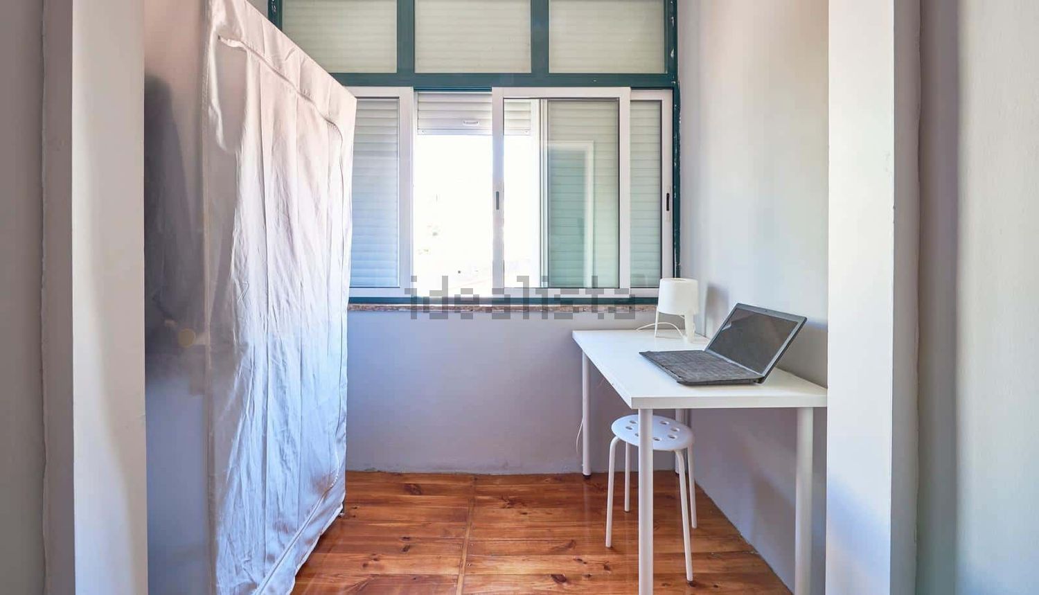 出租房间在Avenida Eduardo Jorge s/n - 厨房