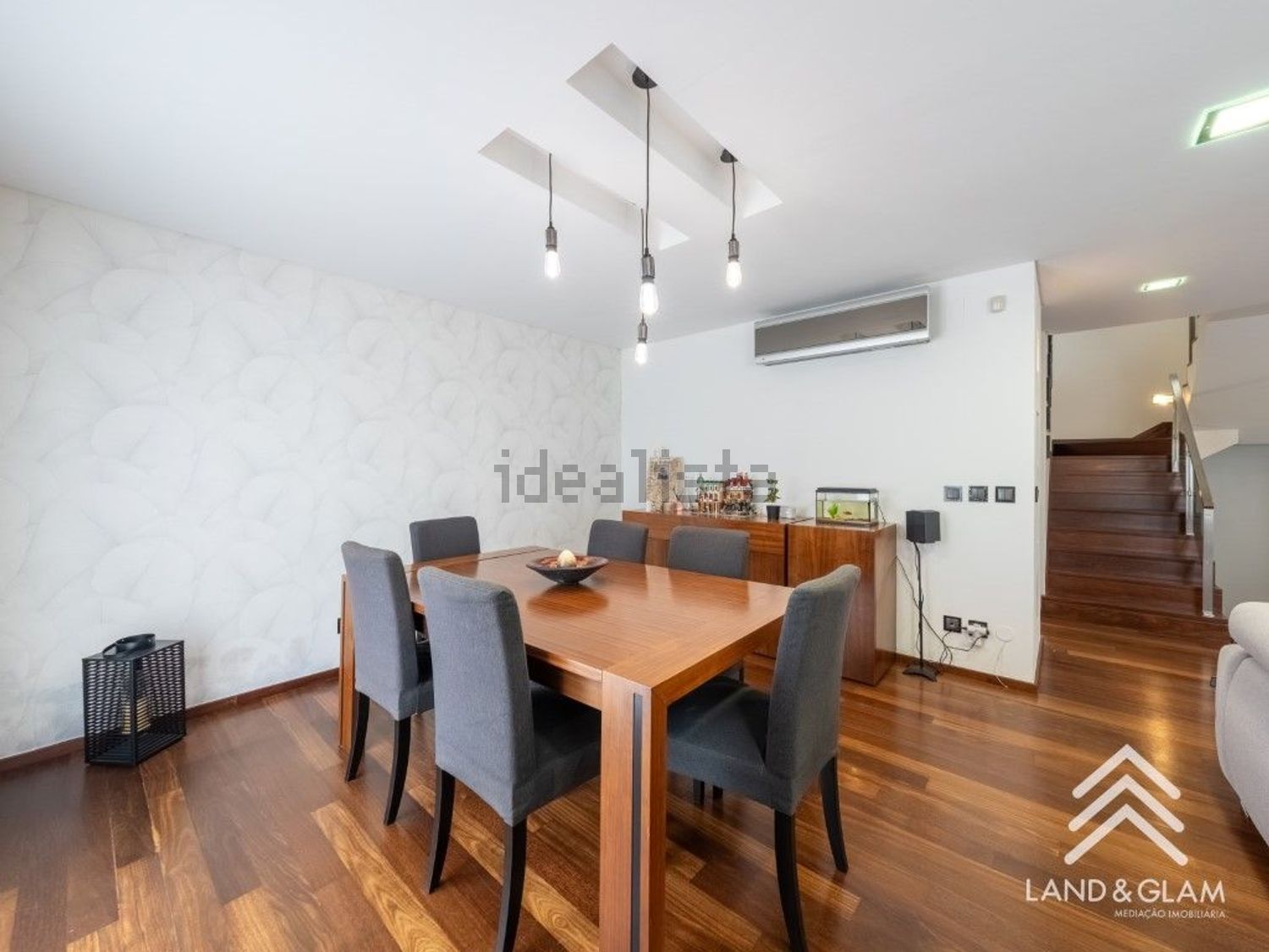 小楼房或独栋别墅出售在Rua das Helenas, 10 - 客厅