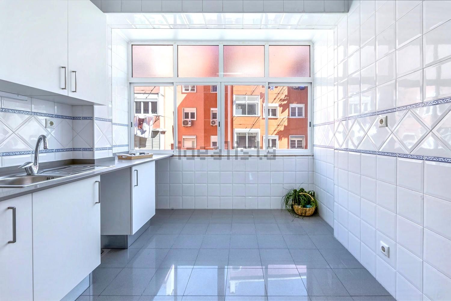 公寓 t2出售在Rua Conde Almoster, 24 - 厨房