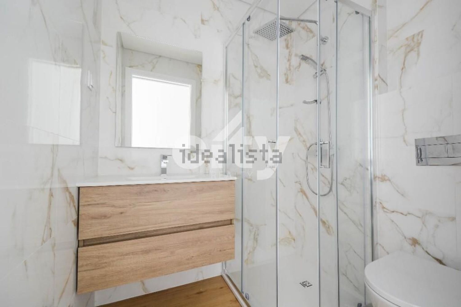 公寓 t3出售在Rua Doutor Sabino Galrão - 卫生间