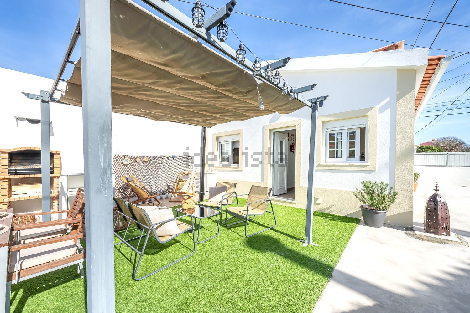 小楼房或独栋别墅出售在Rua da Praia do Norte, 1 - 外立面