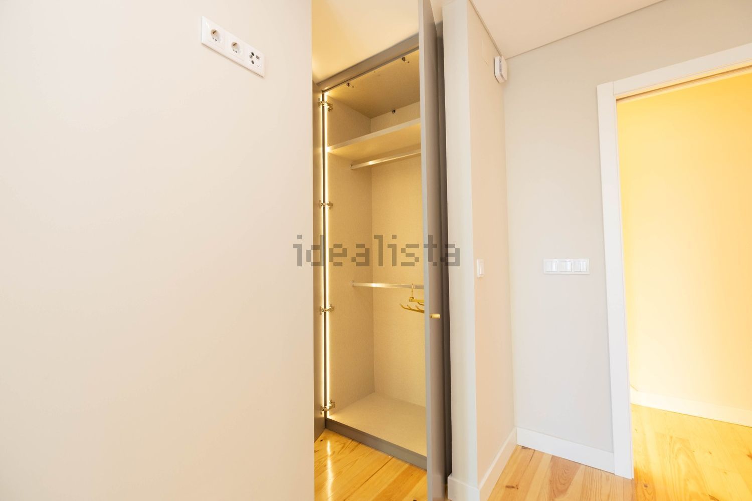 双拼别墅出售在Avenida Doutor Leão de Oliveira - 试衣间