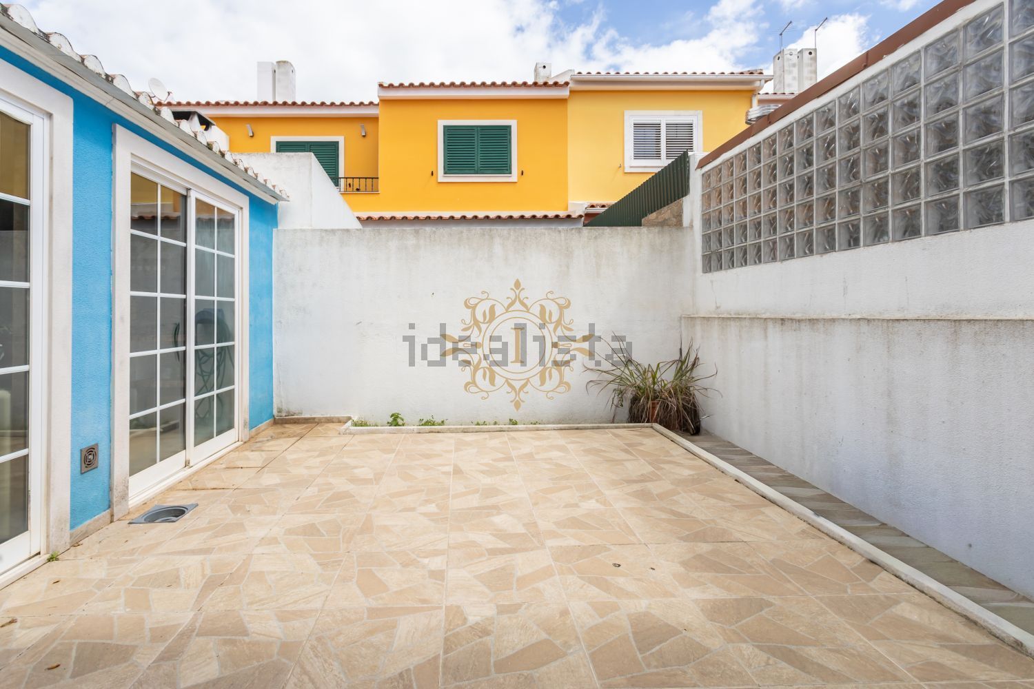 联排别墅出售在Moita - 外立面