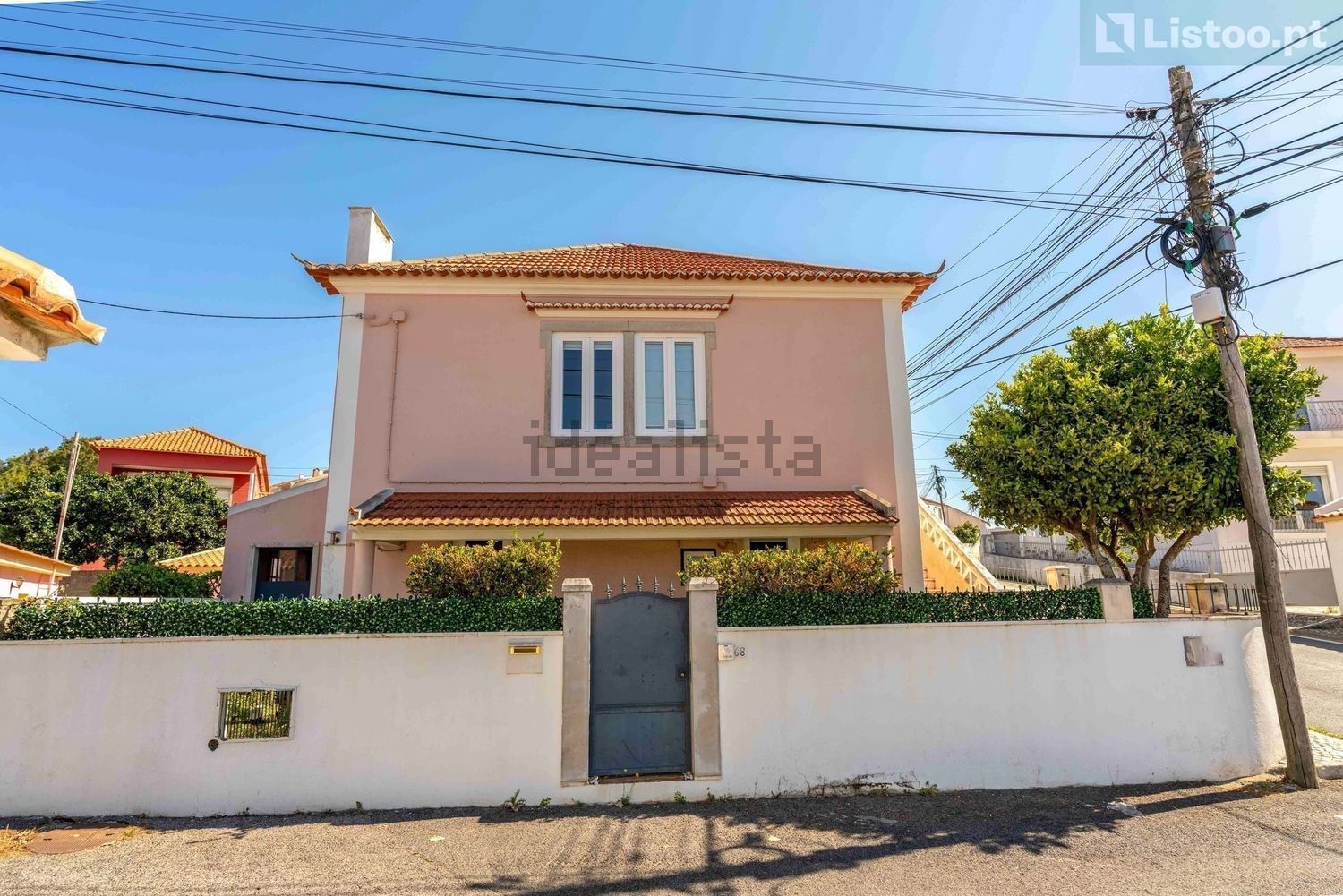 小楼房或别墅出售在Rua Dom António Correia de Sá - 外立面