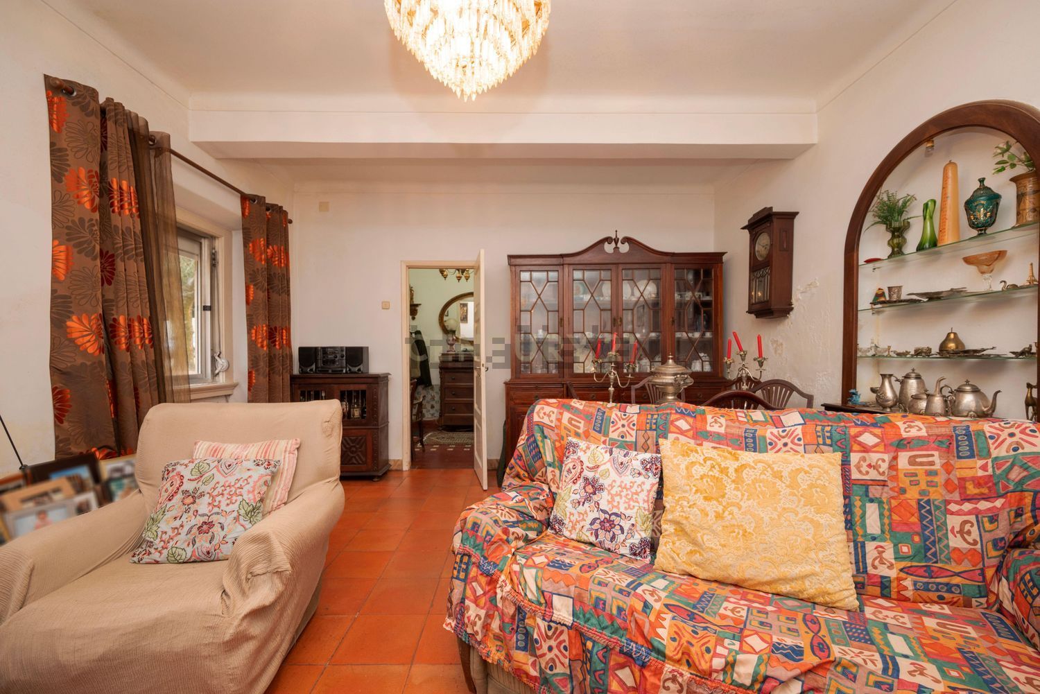 小楼房或独栋别墅出售在Praça Dom Fernando II, 6 - 客厅