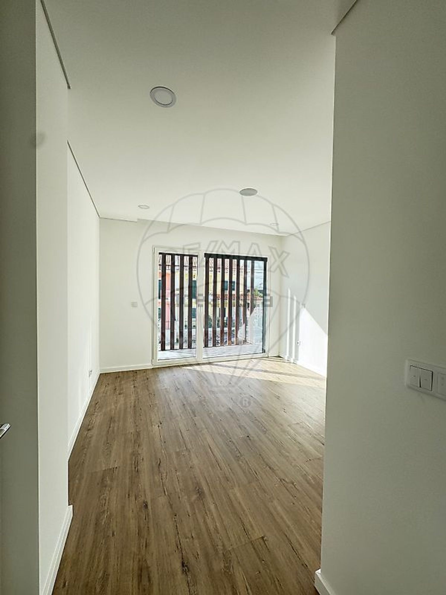 小楼房或独栋别墅出售在Alameda Miguel Torga - 居住