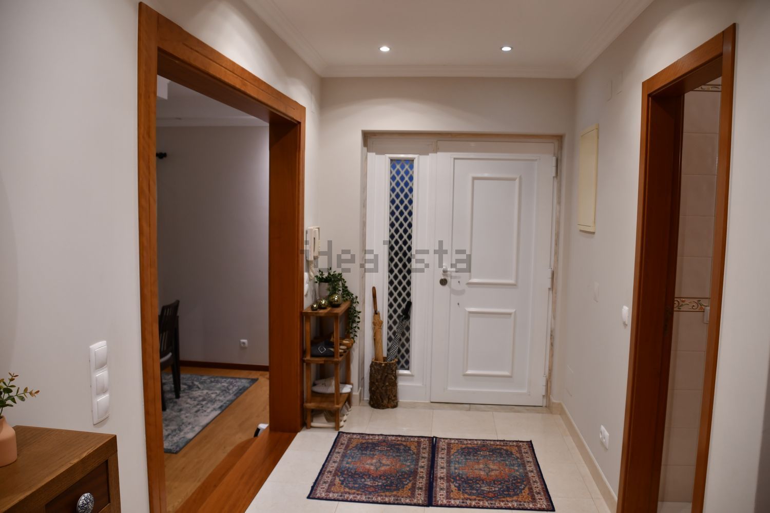 出租小楼房或独栋别墅在Rua António Augusto Pereira de Almeida, 29 - 过道