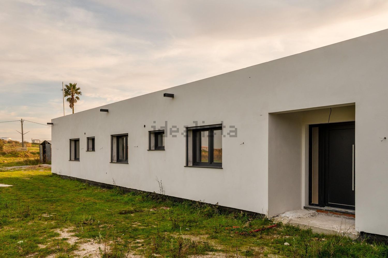 小楼房或独栋别墅出售在São Bartolomeu dos Galegos e Moledo - 外立面