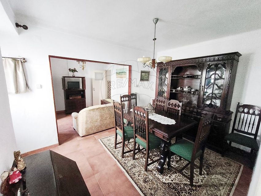 小楼房或独栋别墅出售在Rua Alfredo Caldeira