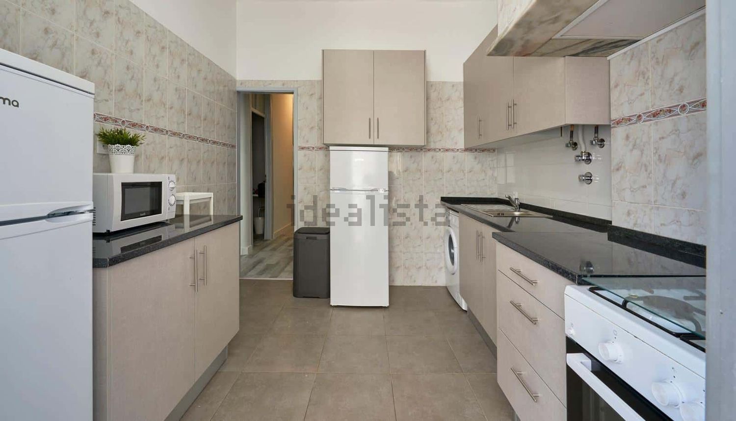 出租房间在Rua Barão de Sabrosa s/n - 厨房