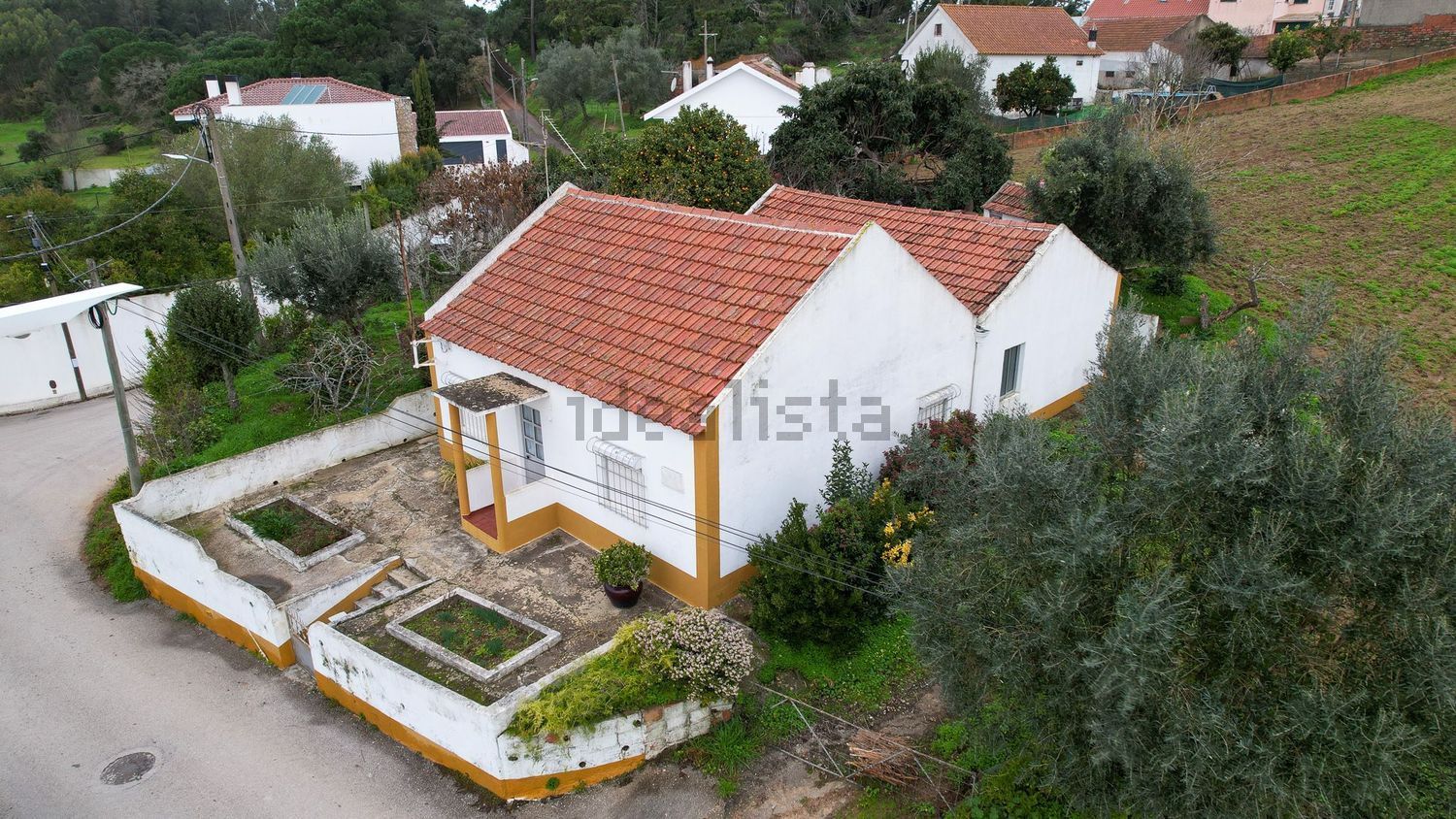 小楼房或独栋别墅出售在Rua Carreira da Corsa, 28 - 外立面