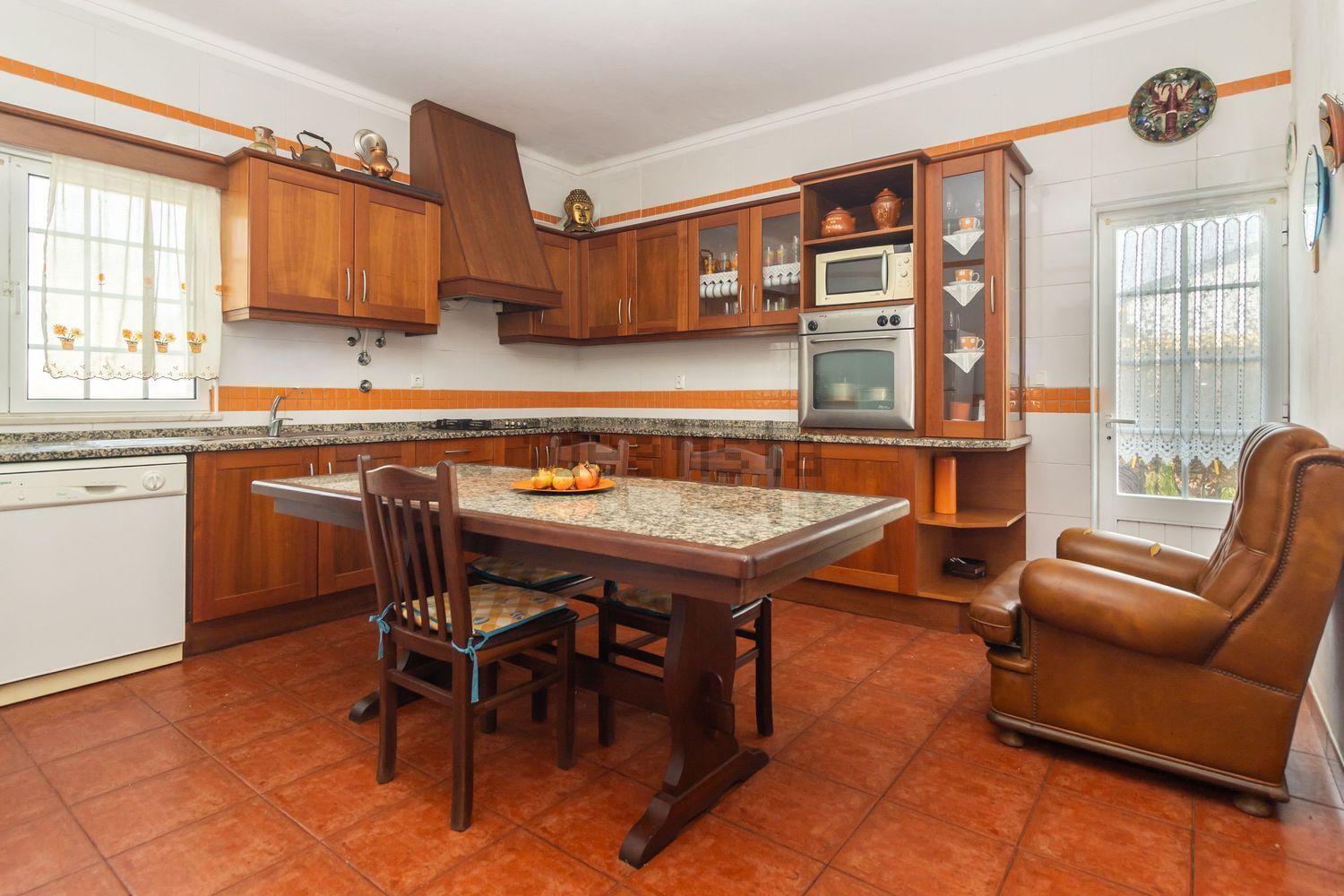 小楼房或独栋别墅出售在Avenida Padre Nabeto - 厨房