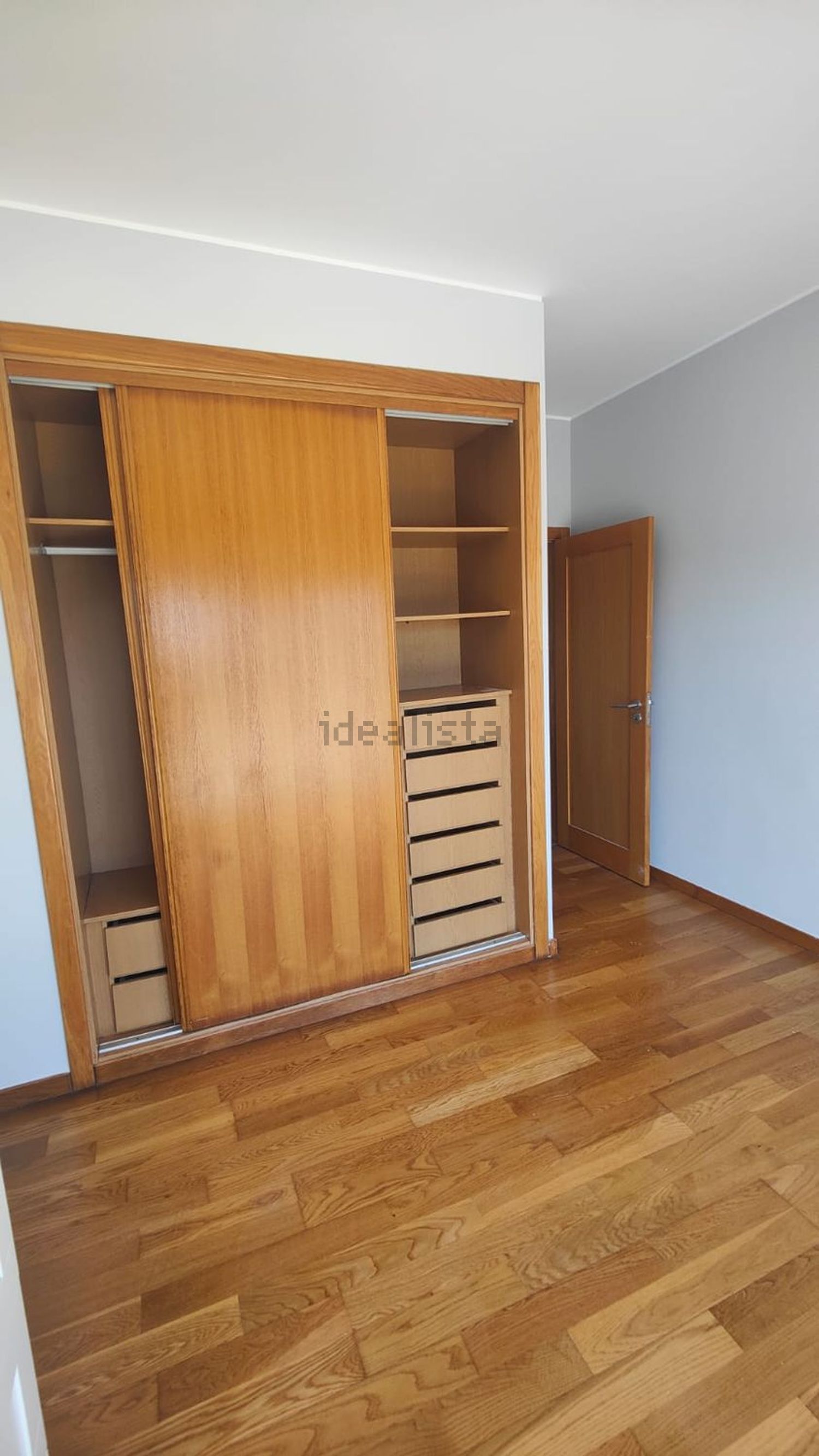 出租公寓 t2在Santo Antão e São Julião do Tojal - 试衣间