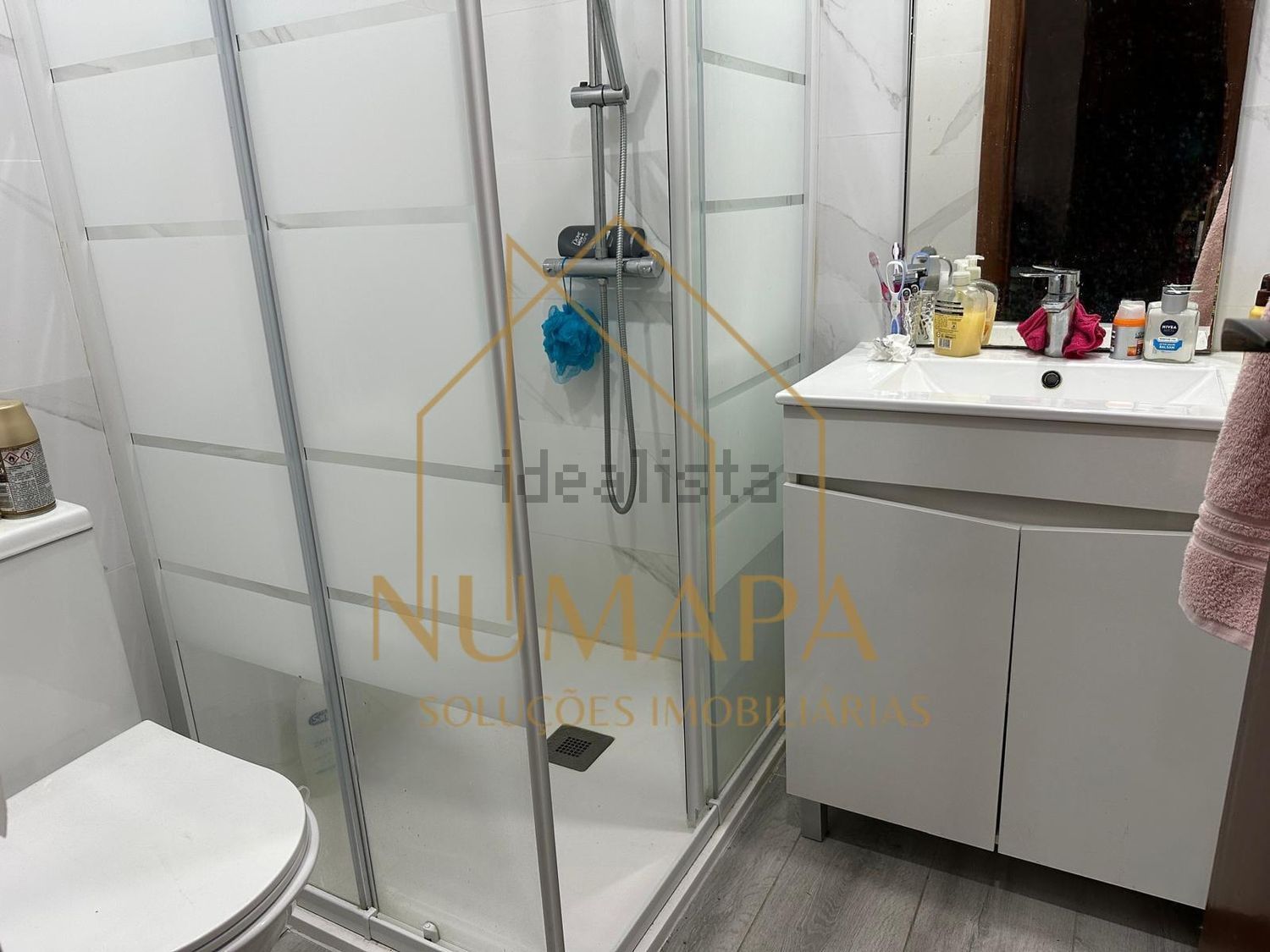 公寓 t2出售在Rua Jaime Cortesão - 卫生间