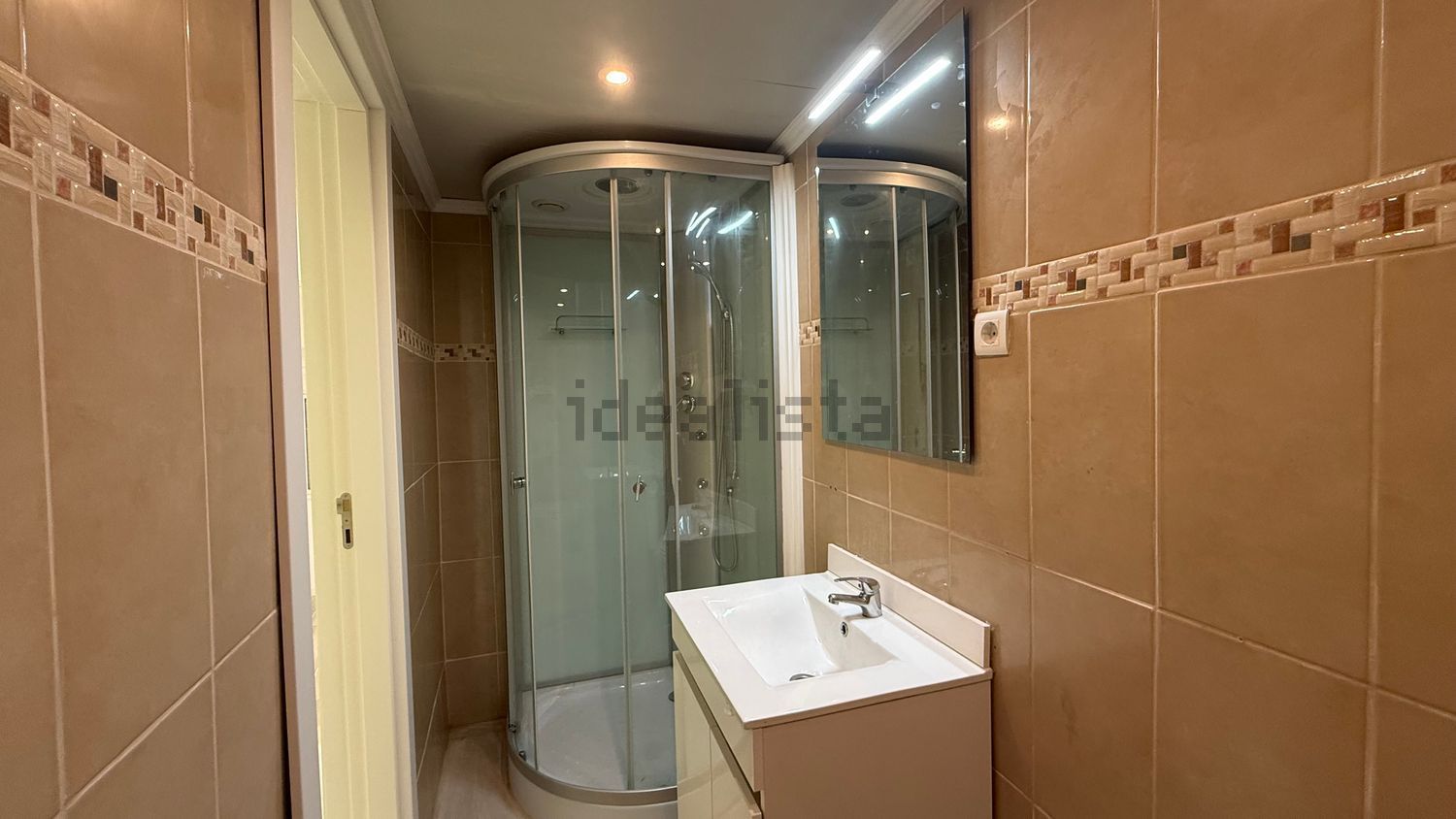 双拼别墅出售在Rua Comendador Miguel Esguelha - 卫生间