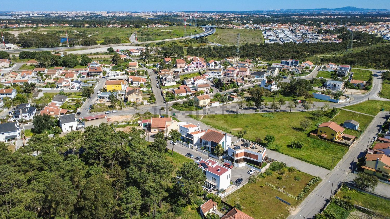 小楼房或独栋别墅出售在Rua Jorge Brum do Canto - 视线